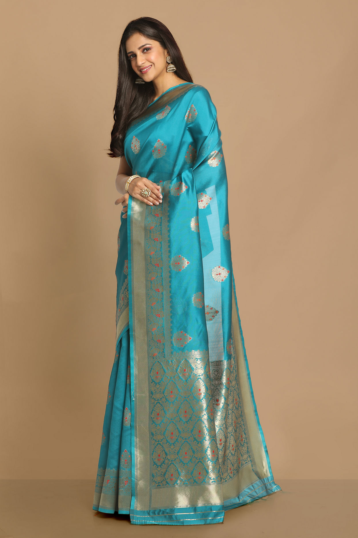 alt message - Mohey Women Dreamy Blue Saree image number 4